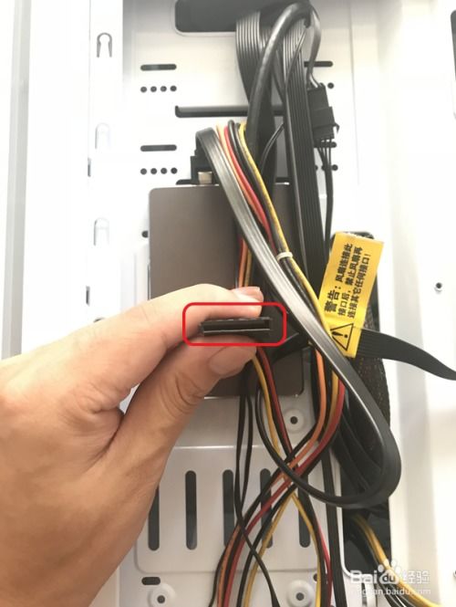 如何在電腦中同時安裝固態硬盤與機械硬盤